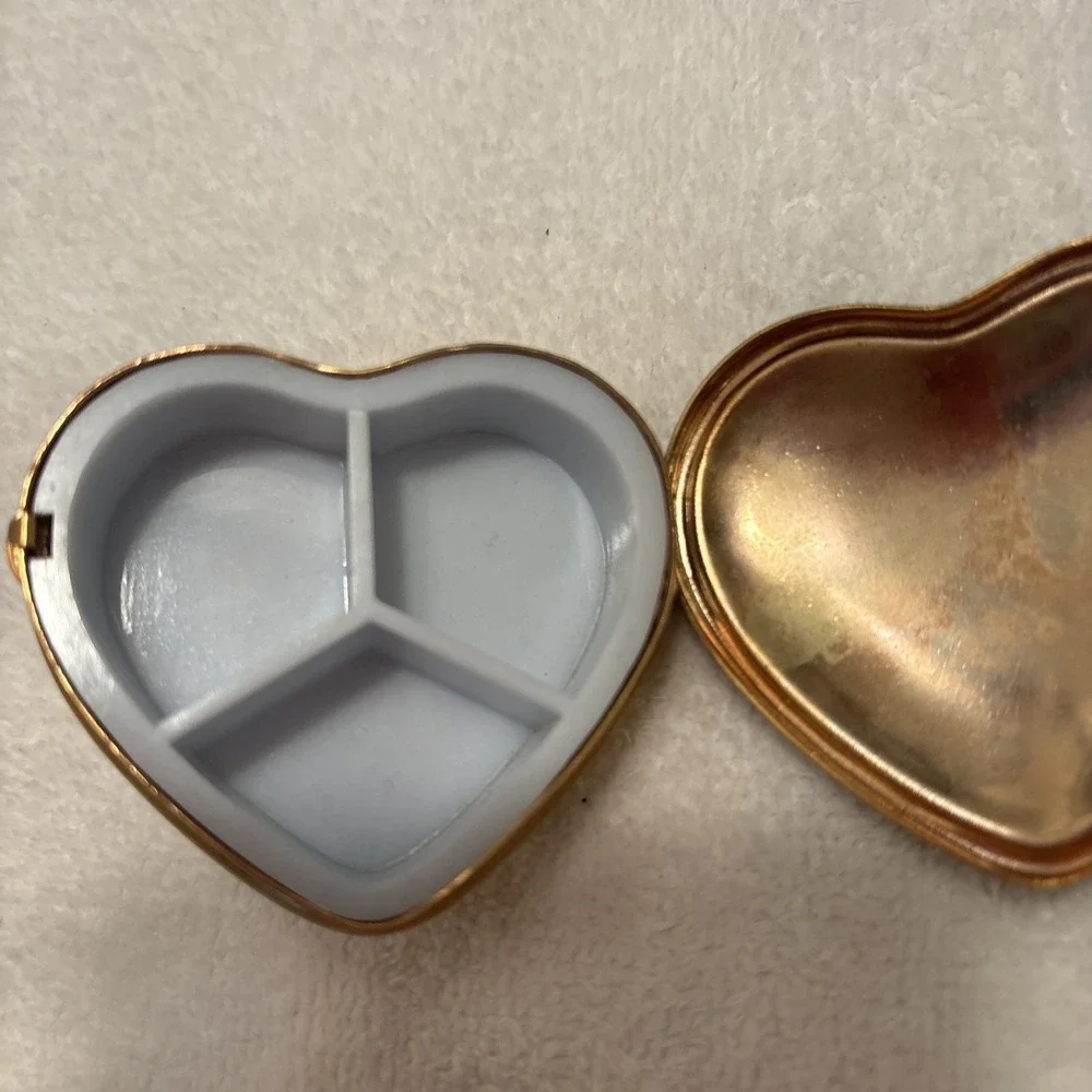 Vtg Cloisonné Heart Shaped Hinged Pill Trinket Box Butterfly w/Flowers Enameled